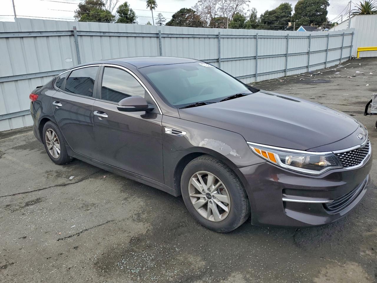 2018 KIA OPTIMA LX photo 4