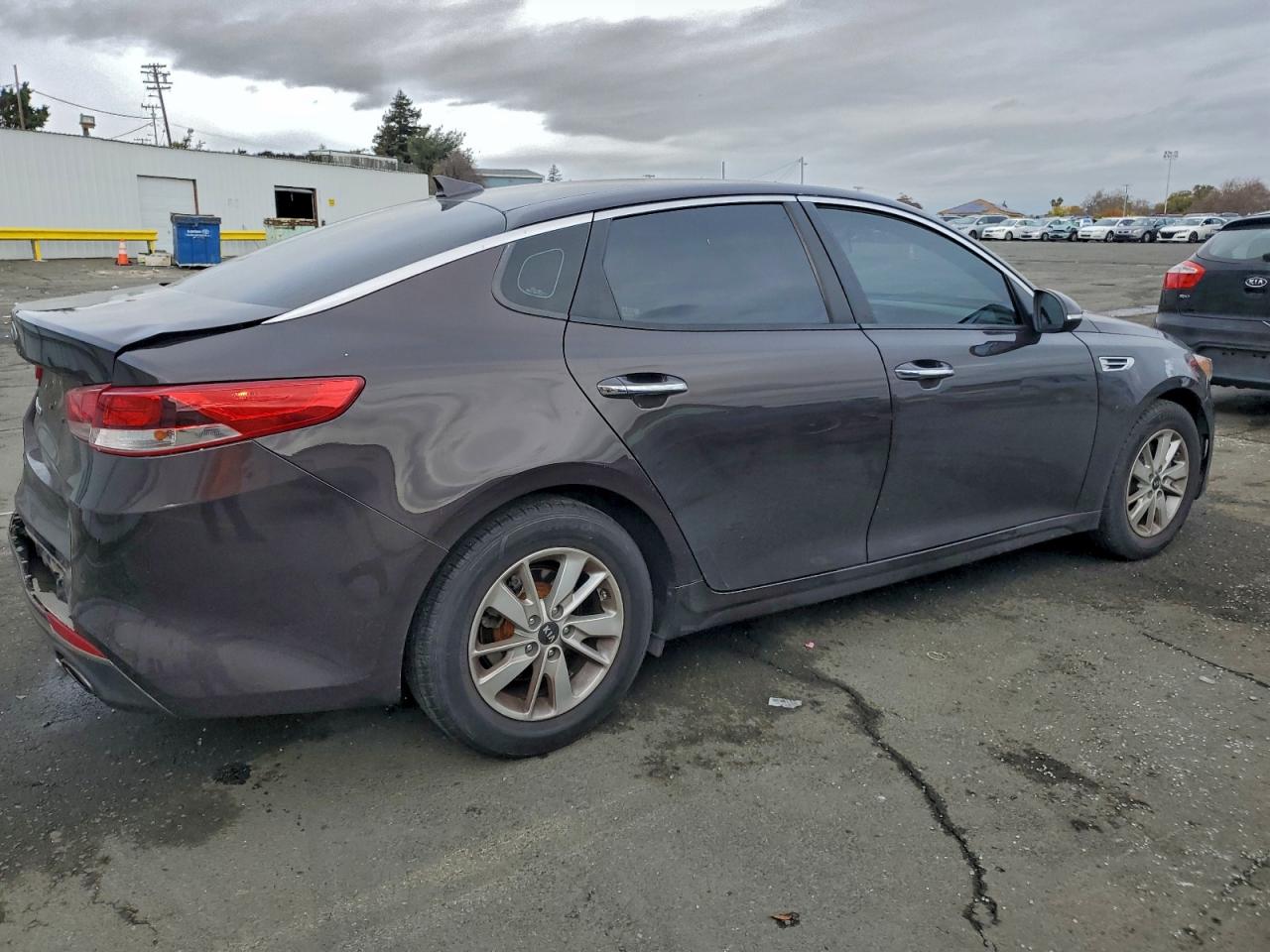 2018 KIA OPTIMA LX photo 3