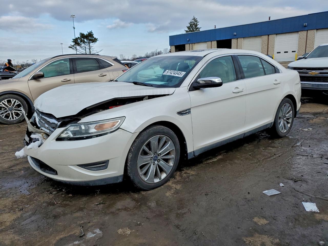 2010 FORD TAURUS LIMITED — FRONT END damage — photo 1