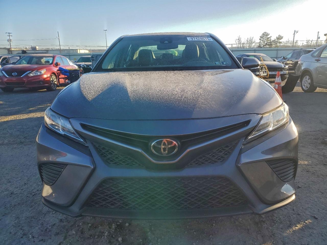 2018 TOYOTA CAMRY SE photo 5