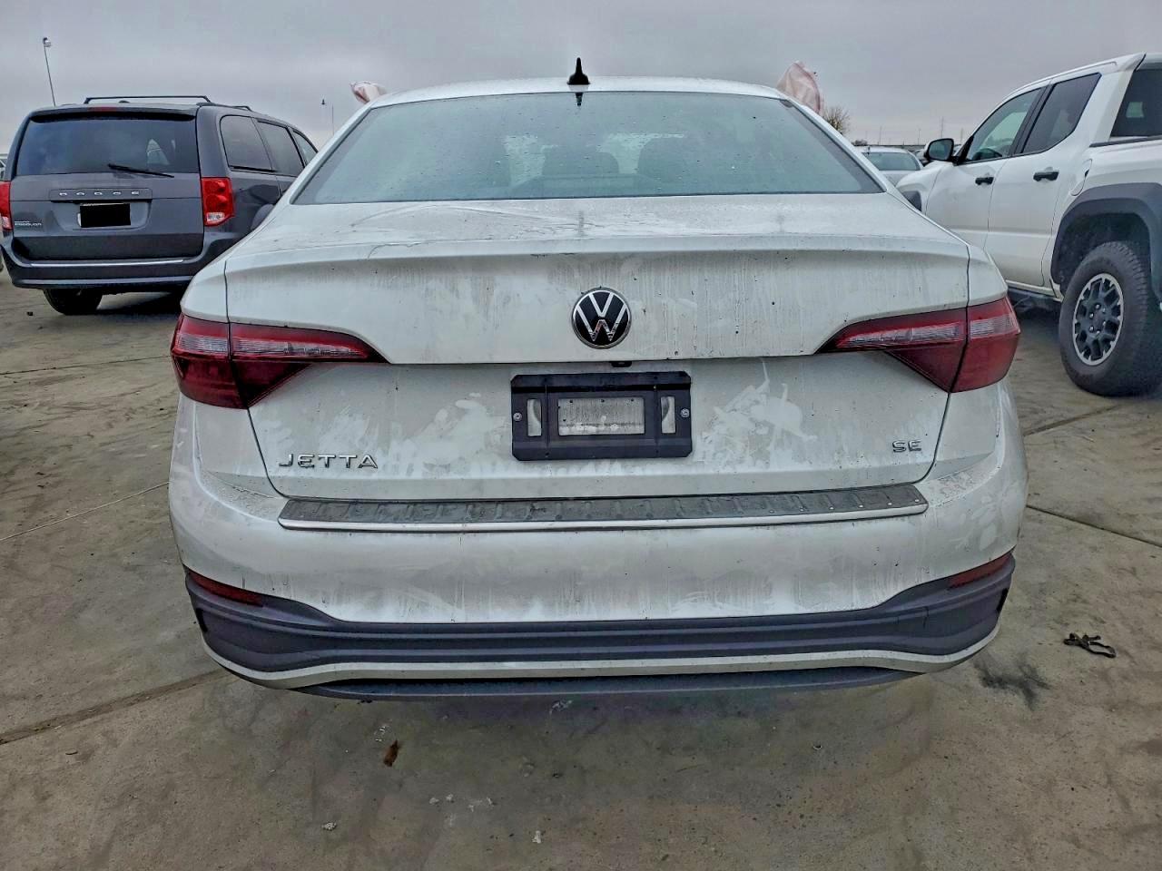 2024 VOLKSWAGEN JETTA SE photo 6