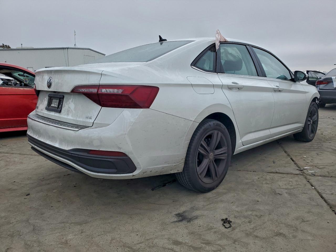 2024 VOLKSWAGEN JETTA SE photo 3