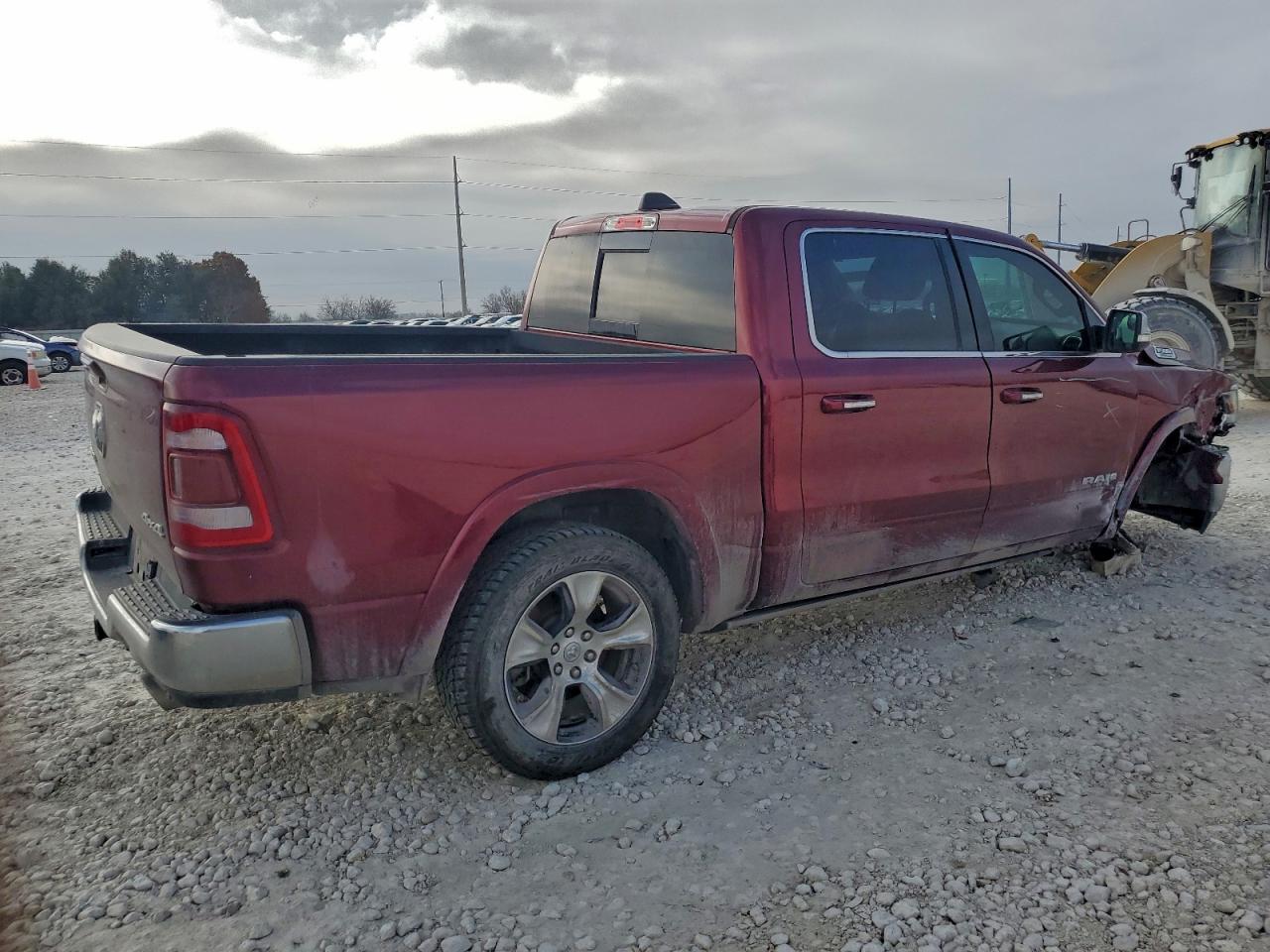 2019 RAM 1500 LARAMIE photo 3