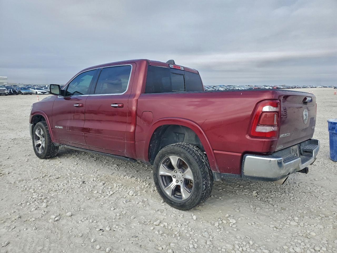 2019 RAM 1500 LARAMIE photo 2