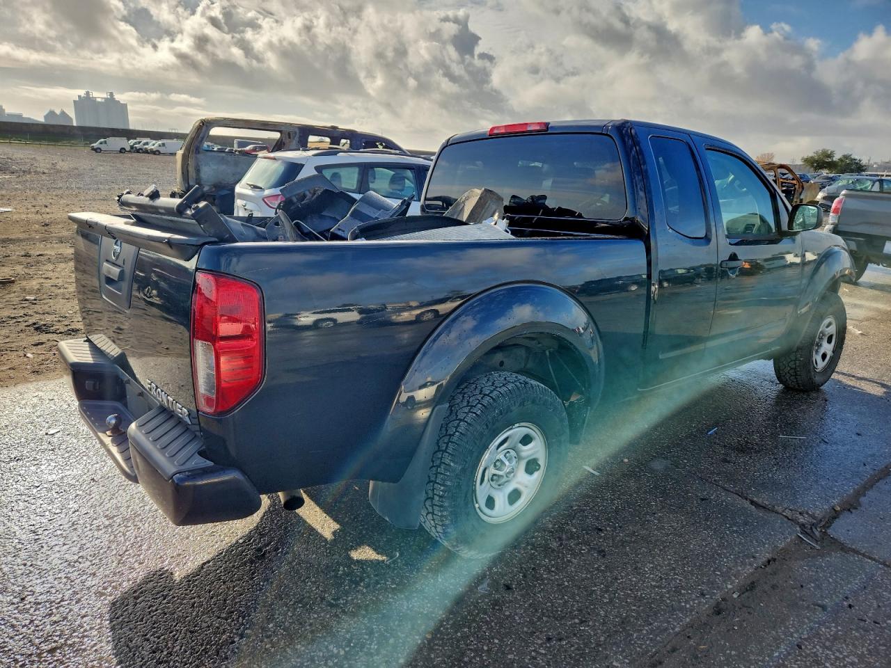 2019 NISSAN FRONTIER S photo 3