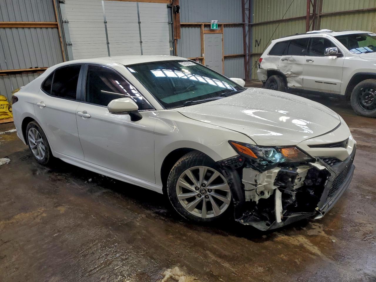 2021 TOYOTA CAMRY SE photo 4