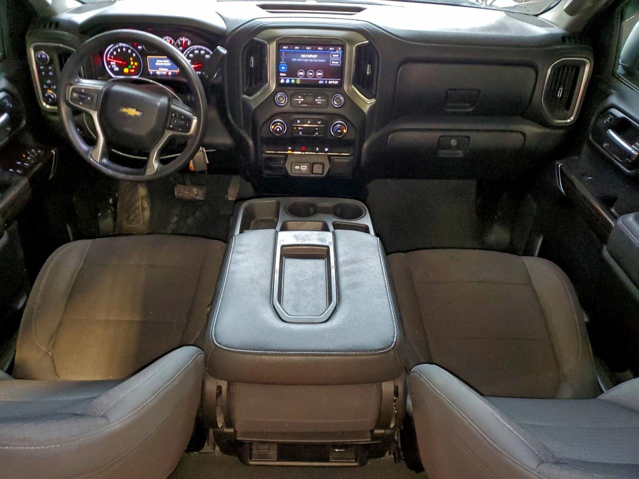 2020 CHEVROLET SILVERADO K1500 LT photo 8
