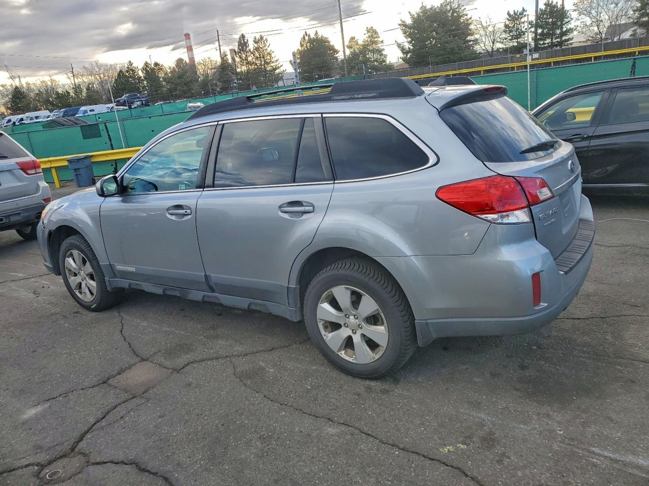 2011 SUBARU OUTBACK 2.5I LIMITED photo 2