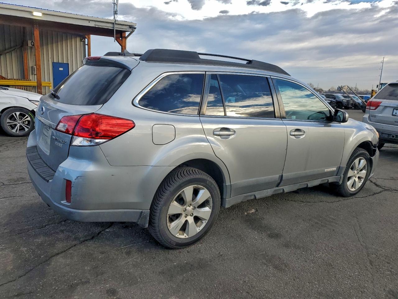 2011 SUBARU OUTBACK 2.5I LIMITED photo 3