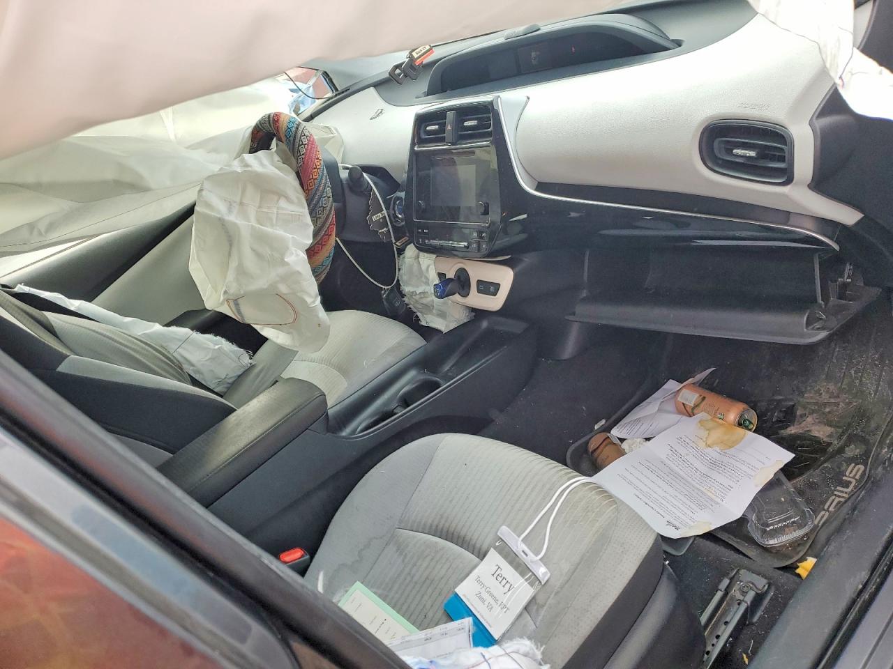 2016 TOYOTA PRIUS photo 15