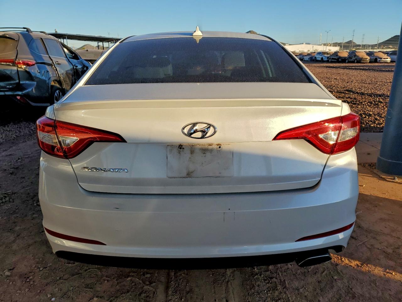 2015 HYUNDAI SONATA SE photo 6