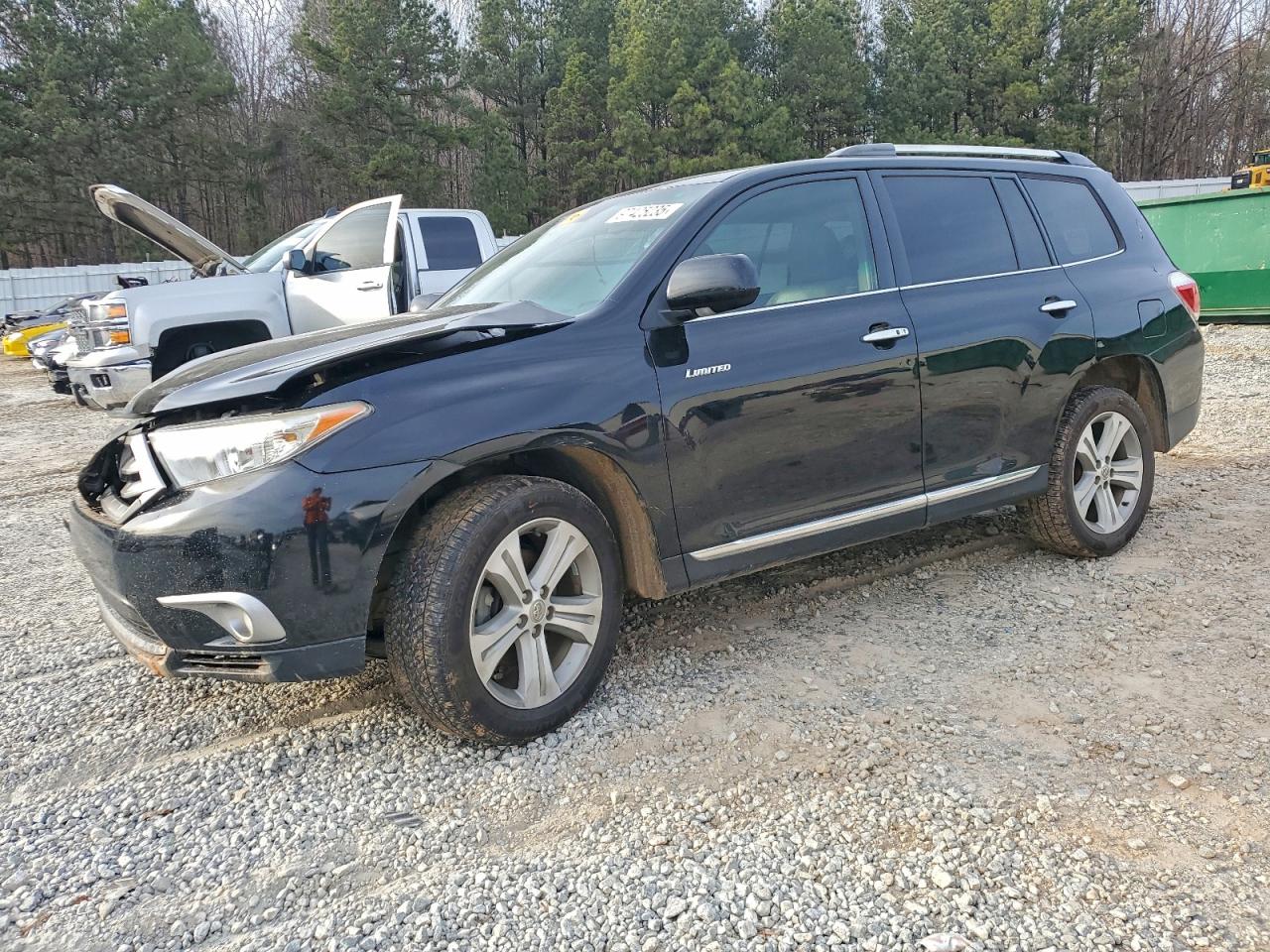 2013 TOYOTA HIGHLANDER