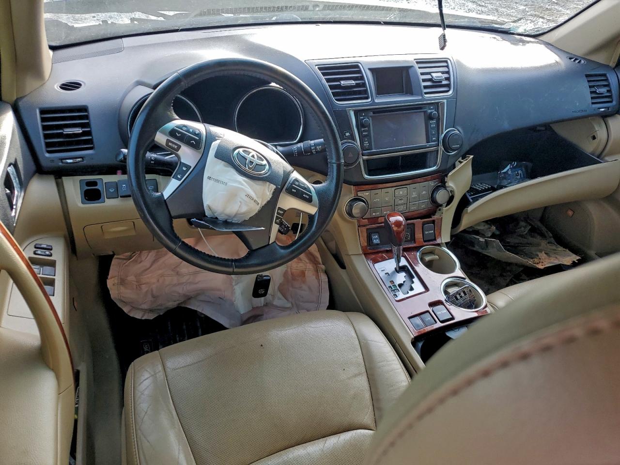 2013 TOYOTA HIGHLANDER LIMITED photo 8