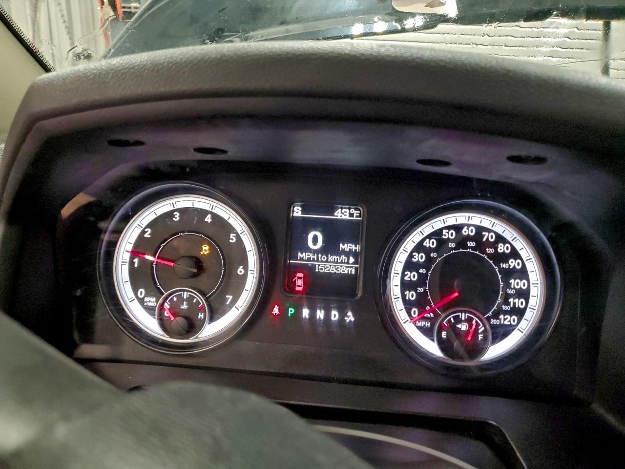 2015 RAM 1500 ST photo 9
