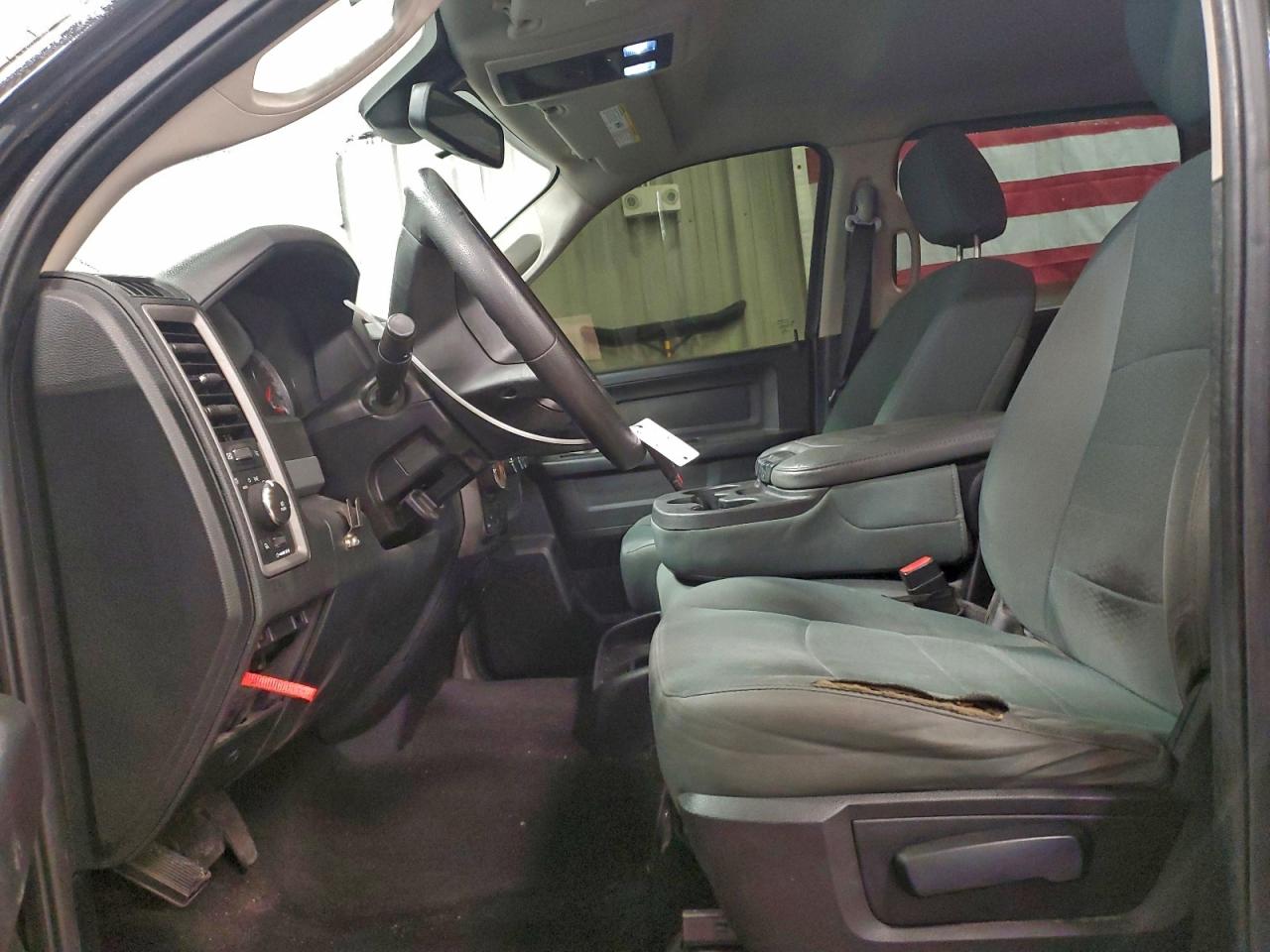 2015 RAM 1500 ST photo 7