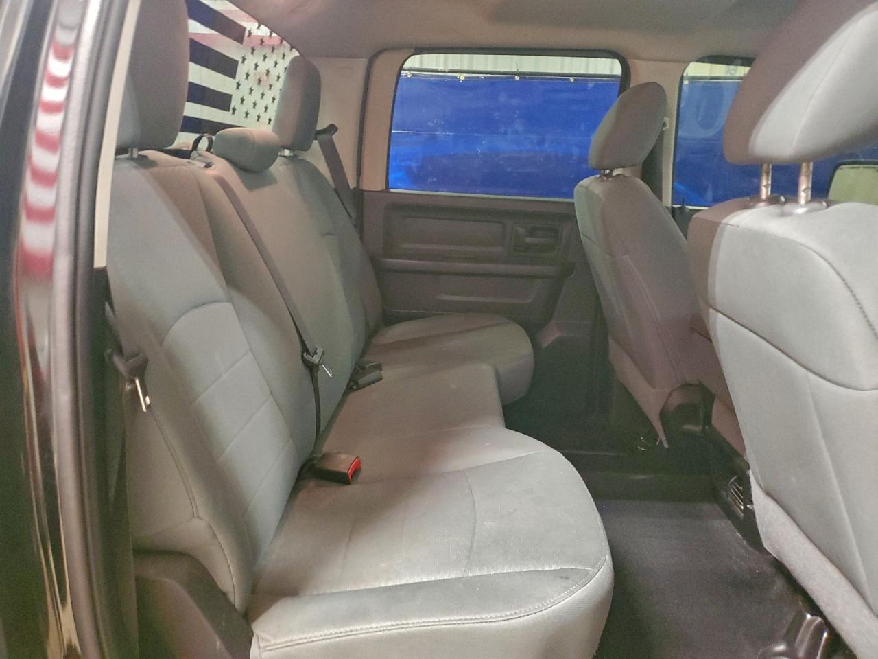 2015 RAM 1500 ST photo 10