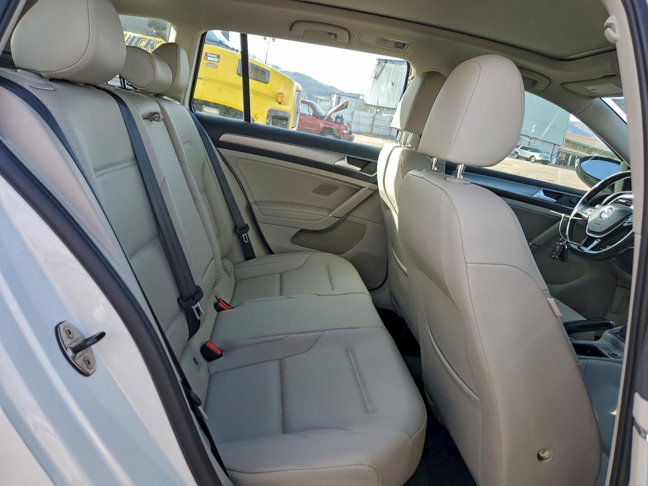 2017 VOLKSWAGEN GOLF SPORTWAGEN S photo 10