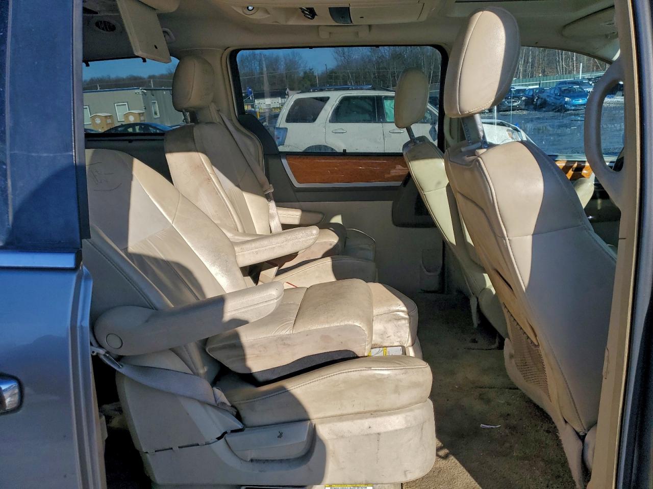 2008 CHRYSLER TOWN & COUNTRY LIMITED photo 11