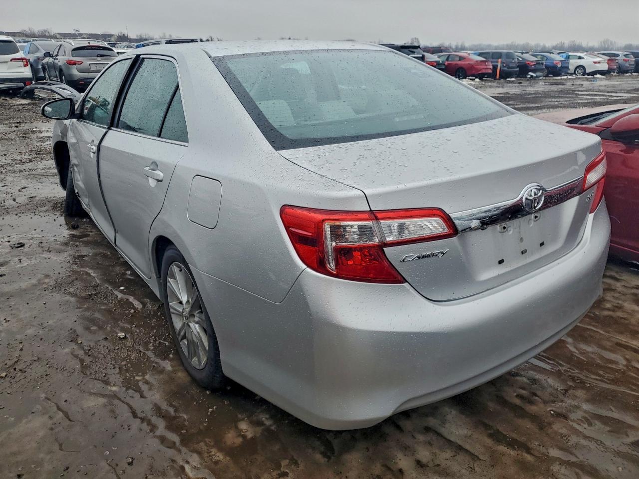 2013 TOYOTA CAMRY L photo 2