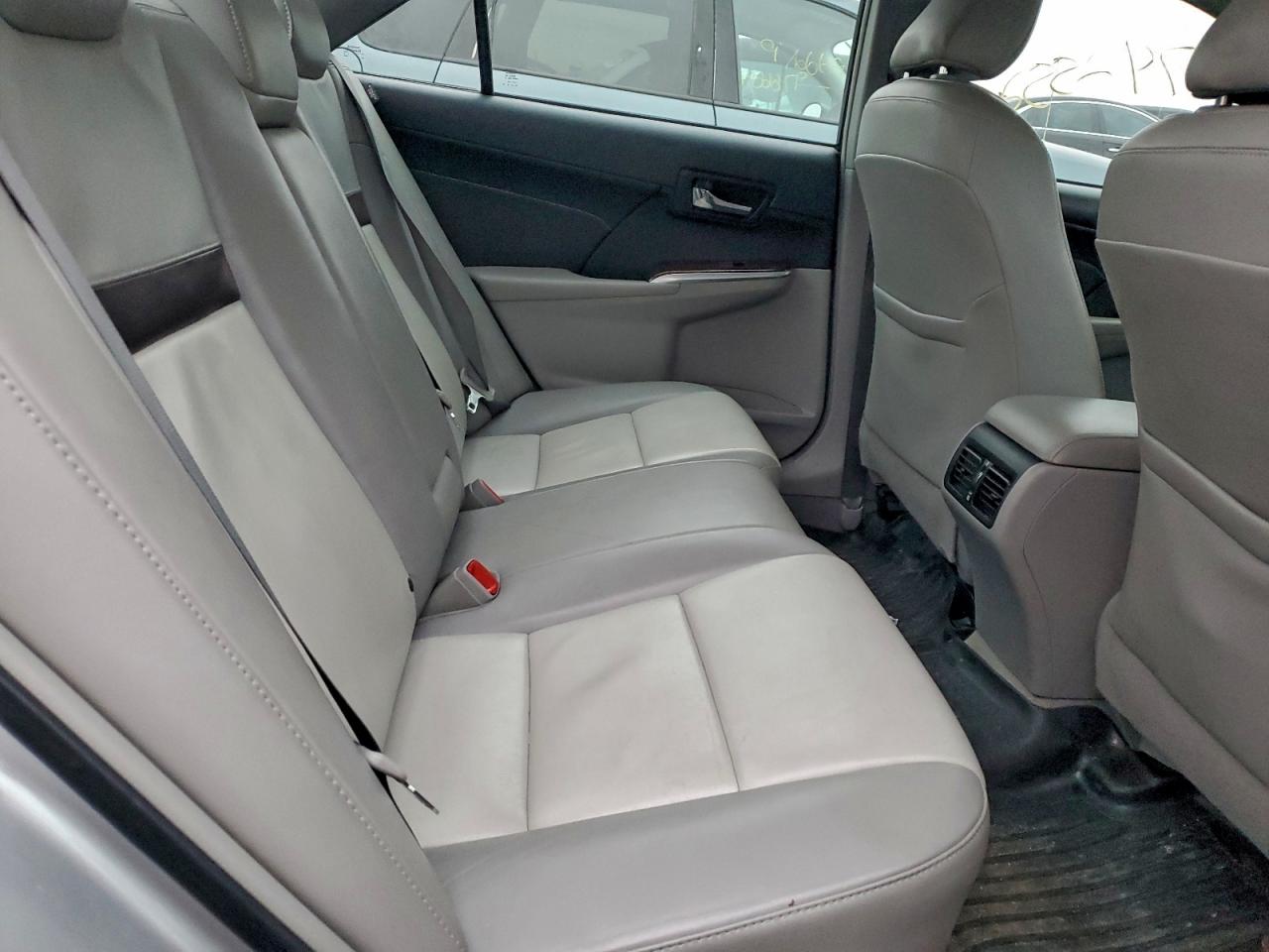 2013 TOYOTA CAMRY L photo 10