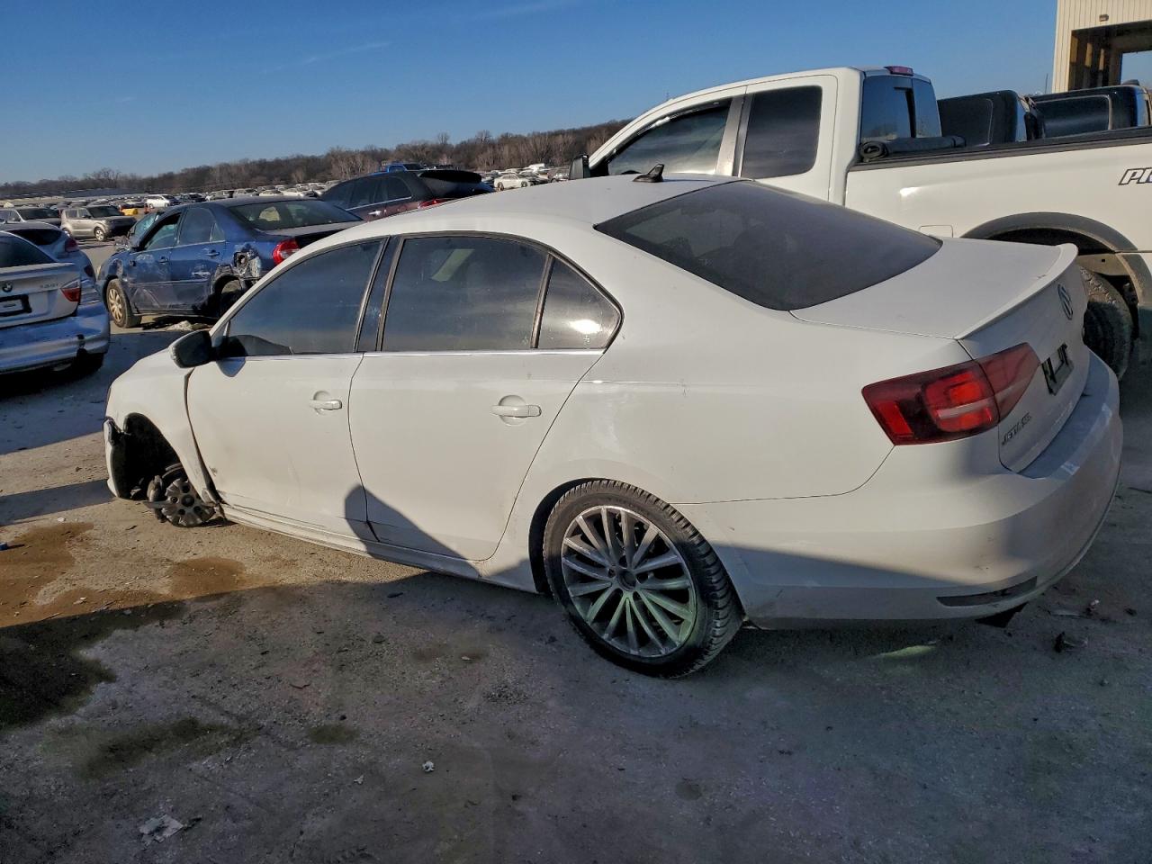2016 VOLKSWAGEN JETTA SEL photo 2