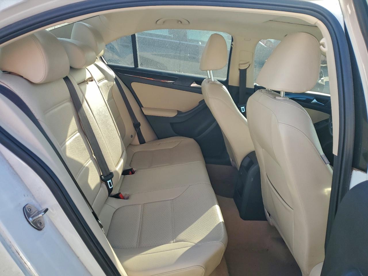 2016 VOLKSWAGEN JETTA SEL photo 10