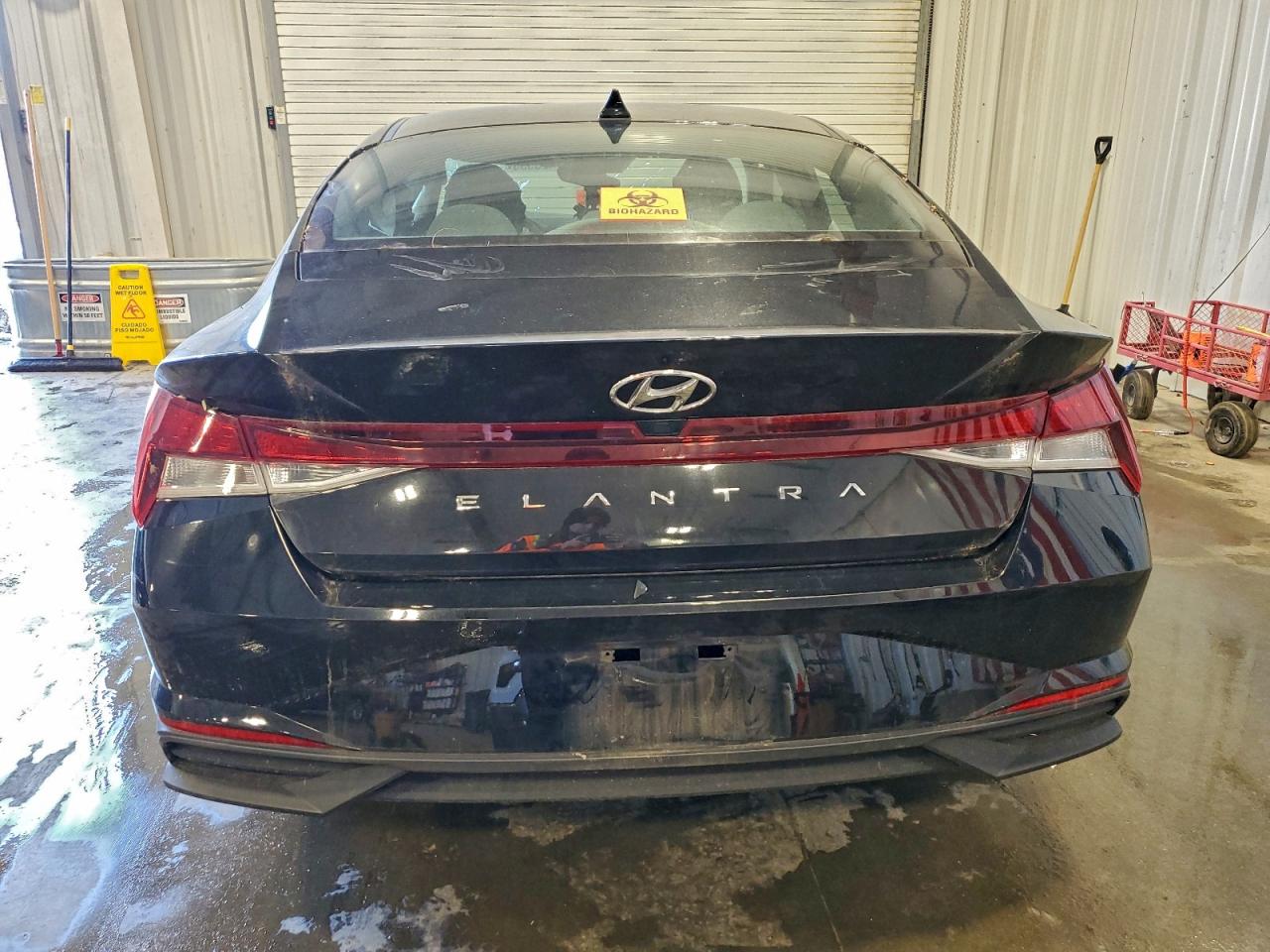 2023 HYUNDAI ELANTRA SEL photo 6