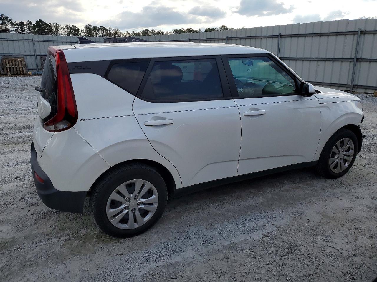2021 KIA SOUL LX photo 3