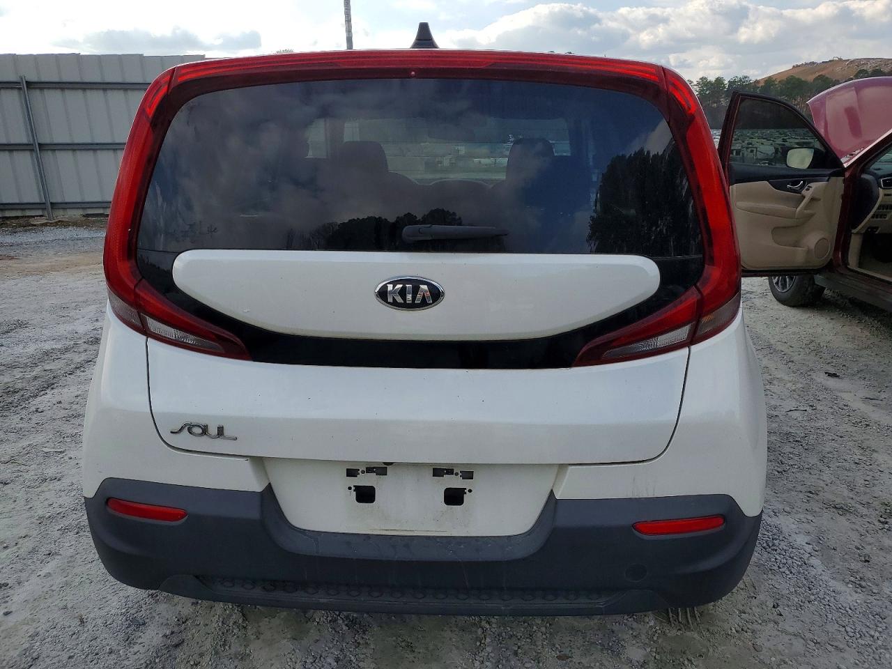 2021 KIA SOUL LX photo 6