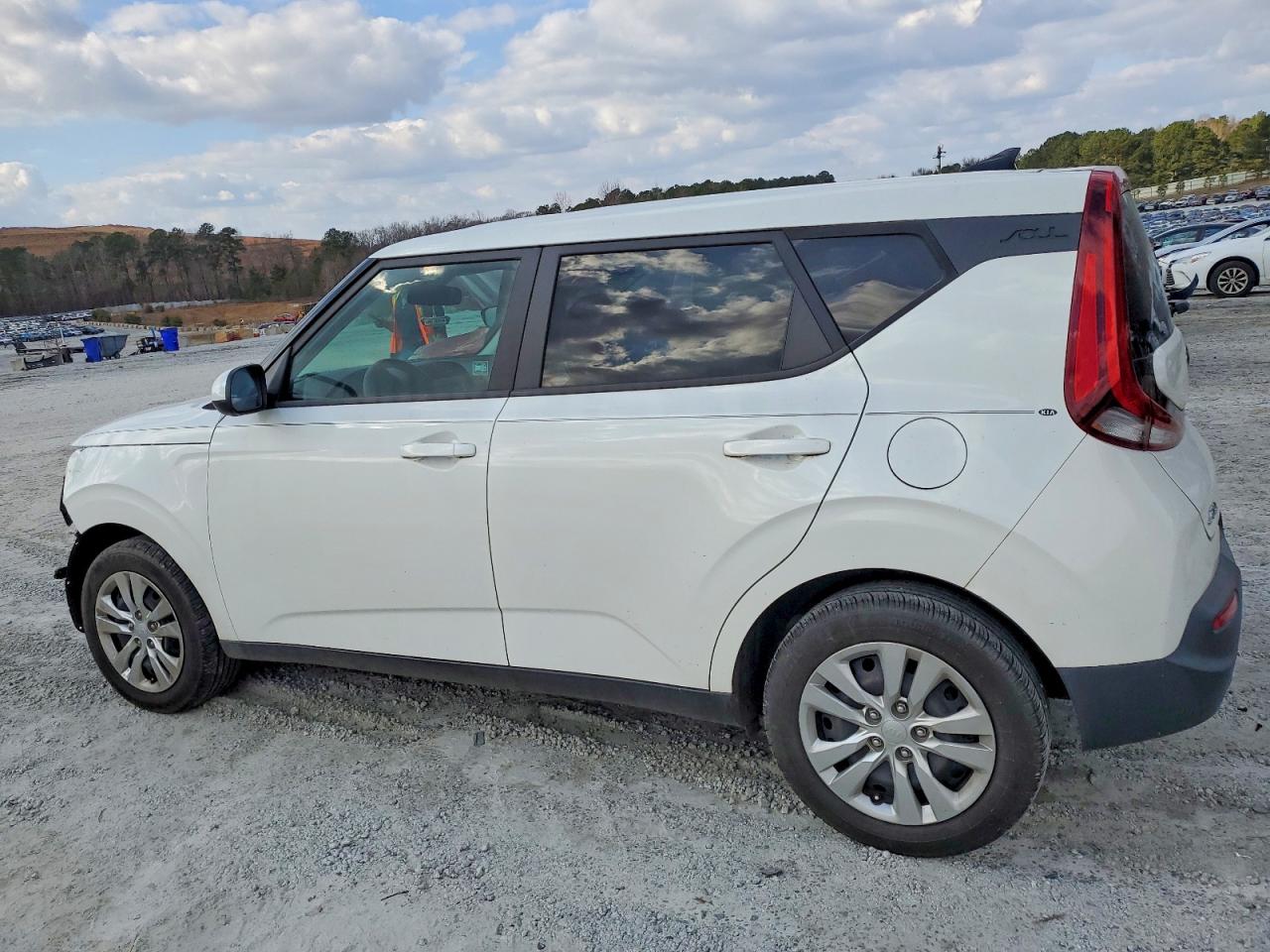 2021 KIA SOUL LX photo 2