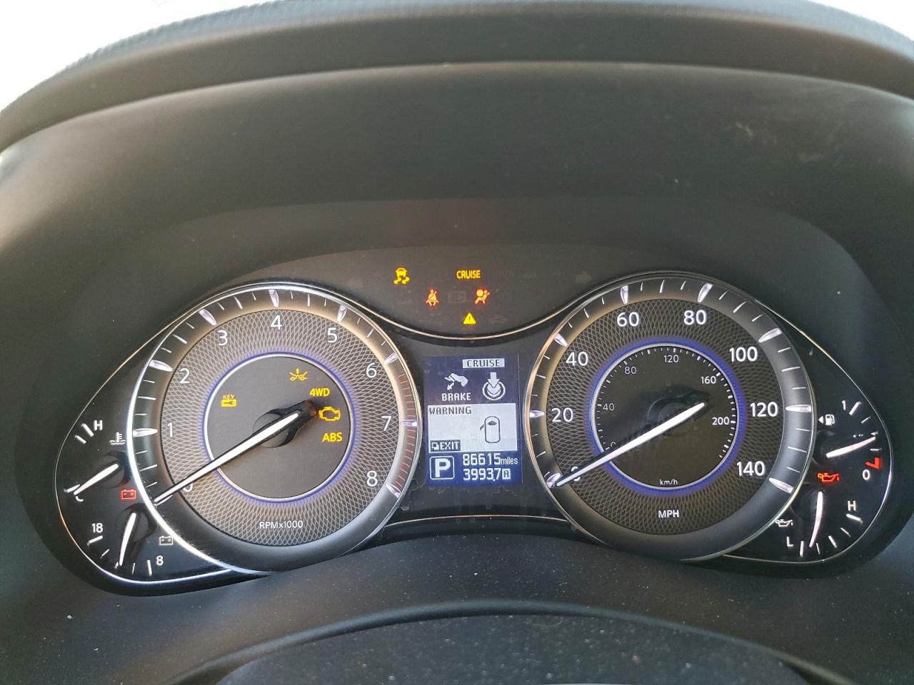 2019 INFINITI QX80 LUXE photo 9