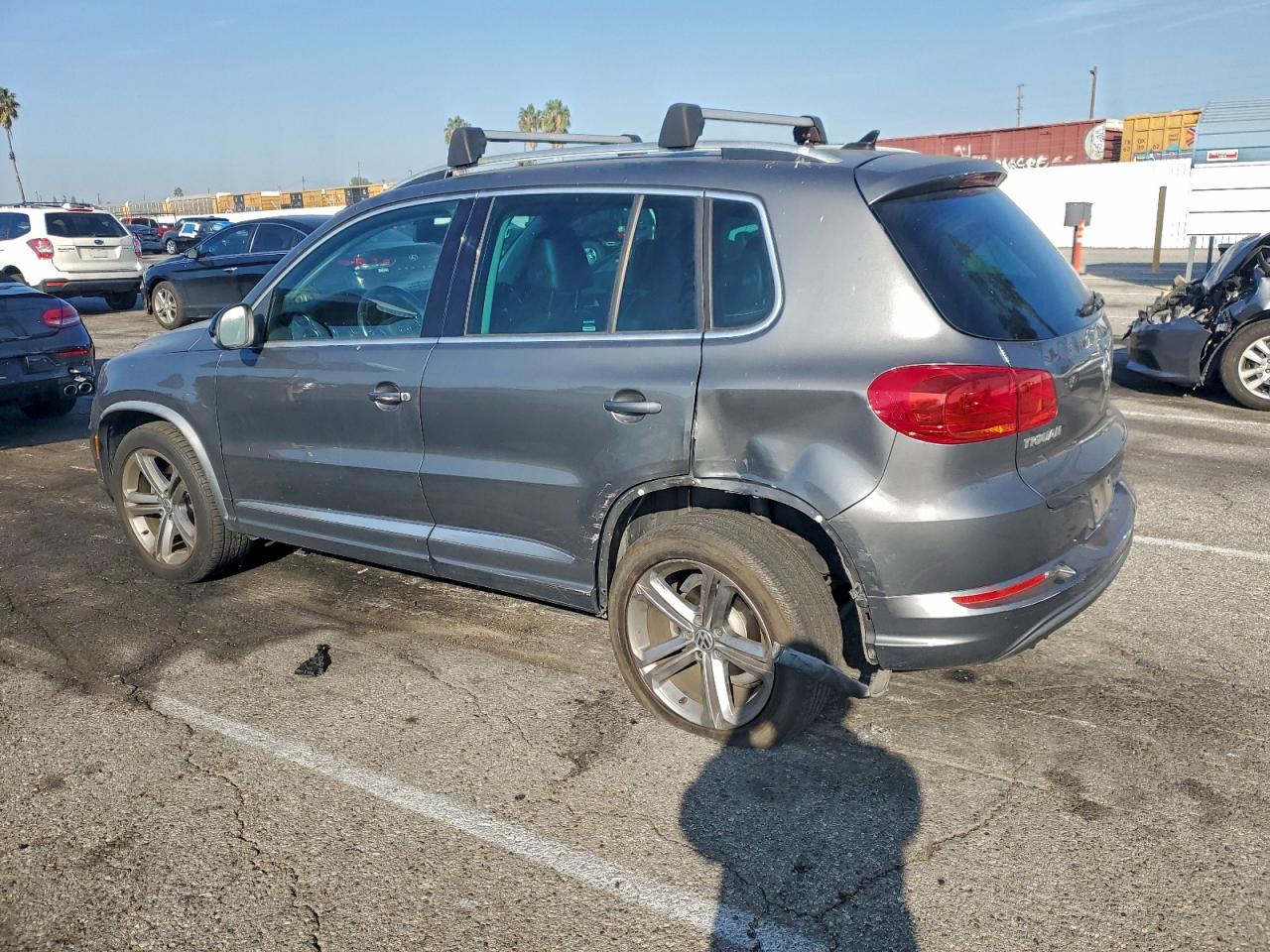 2017 VOLKSWAGEN TIGUAN SPORT photo 3