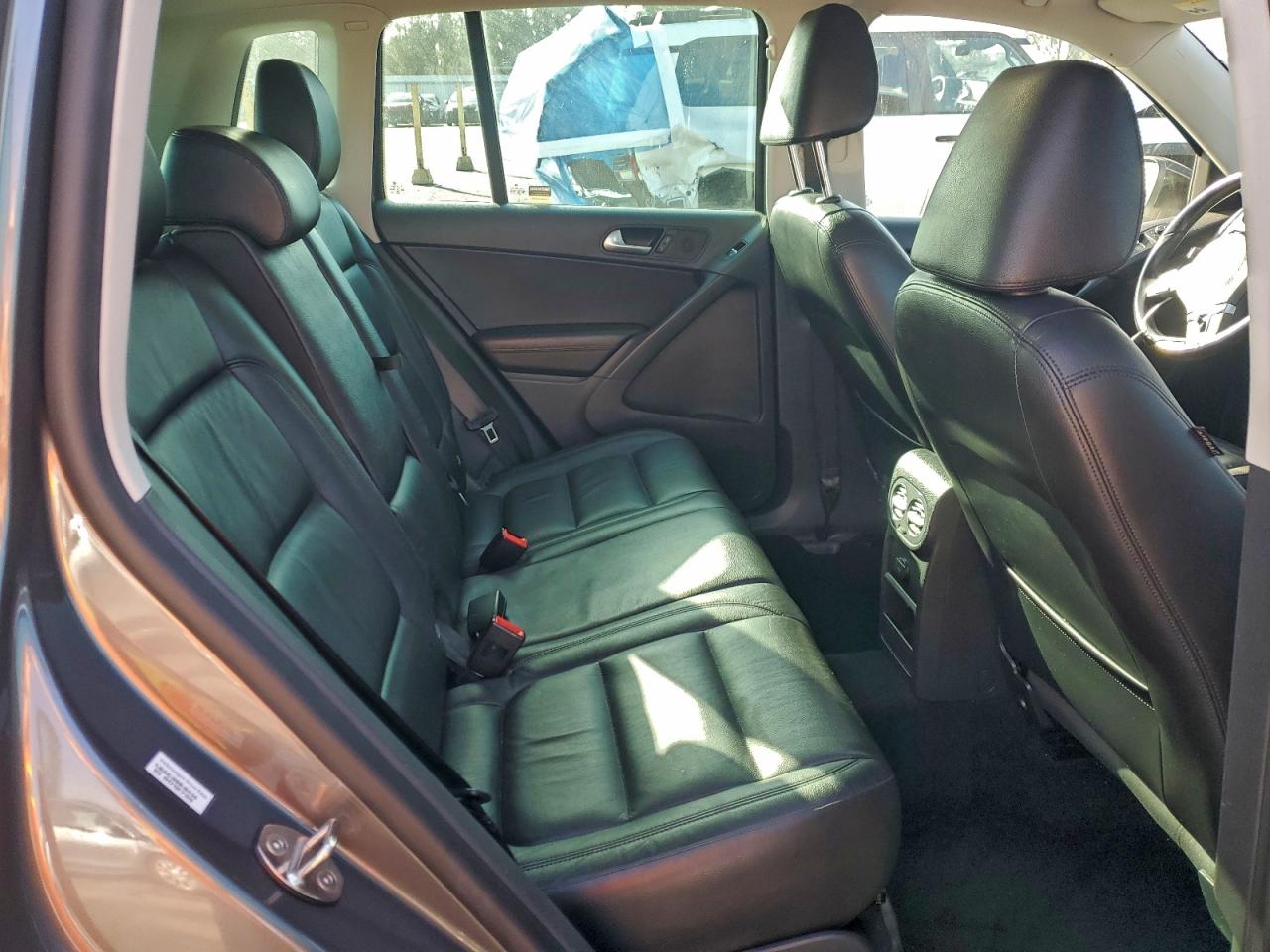 2017 VOLKSWAGEN TIGUAN SPORT photo 21