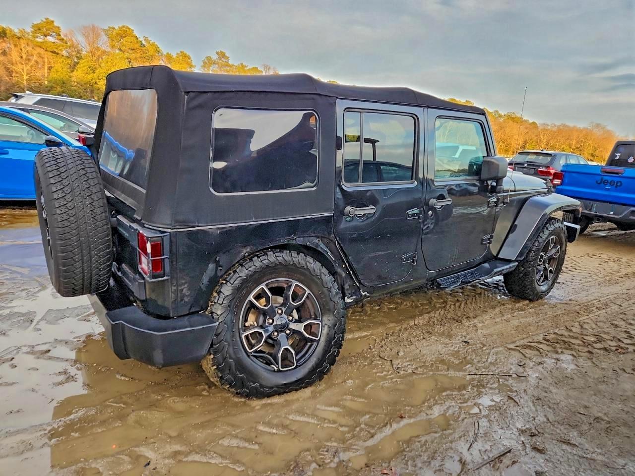 2018 JEEP WRANGLER UNLIMITED SAHARA photo 5