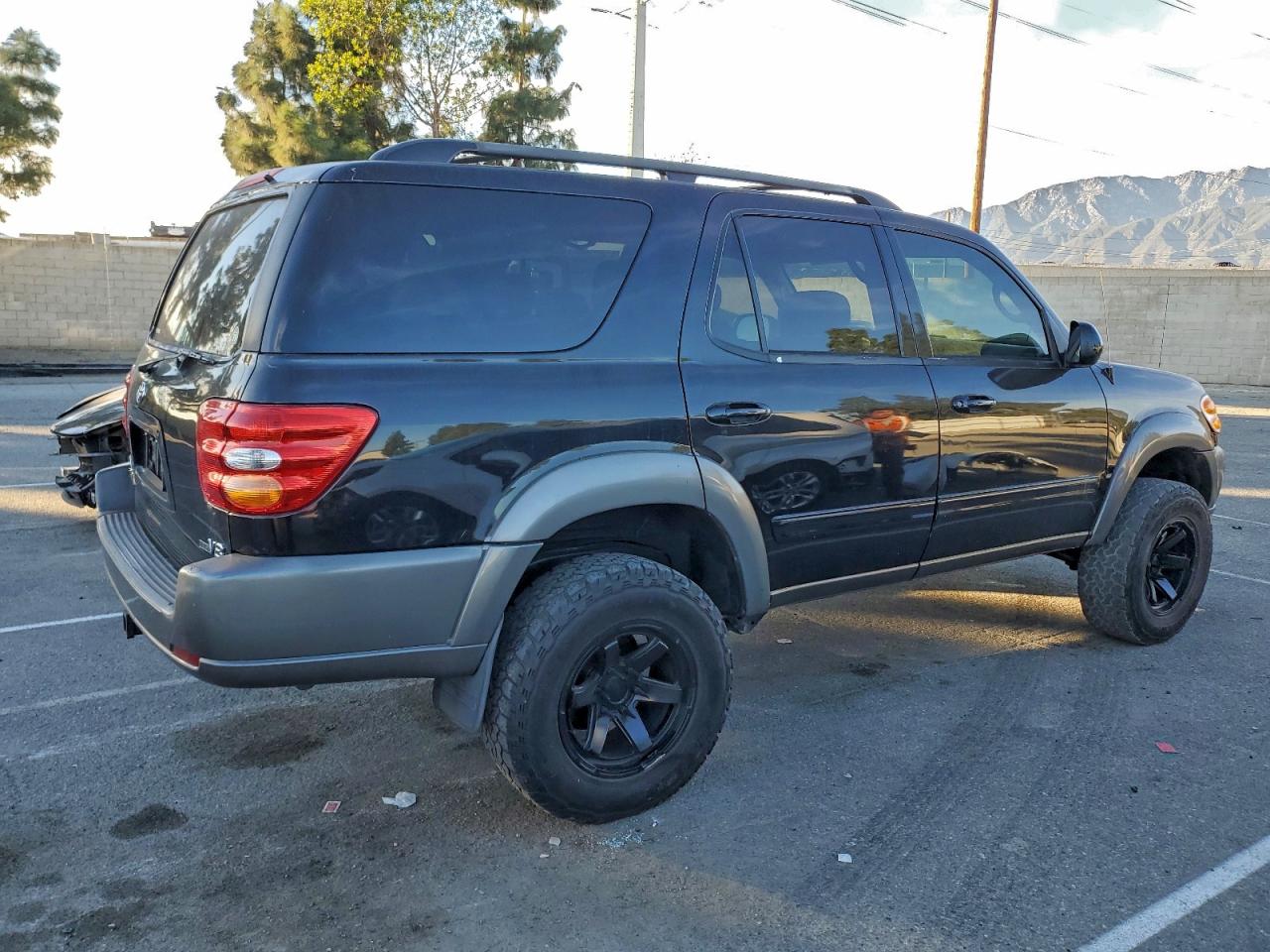 2003 TOYOTA SEQUOIA SR5 photo 3