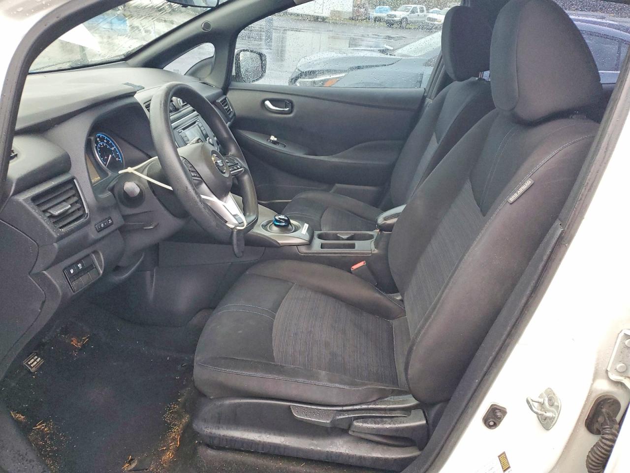 2018 NISSAN LEAF S photo 7