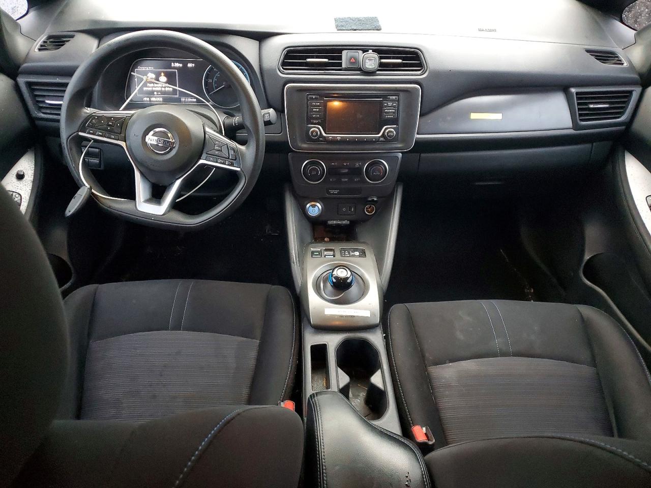 2018 NISSAN LEAF S photo 8