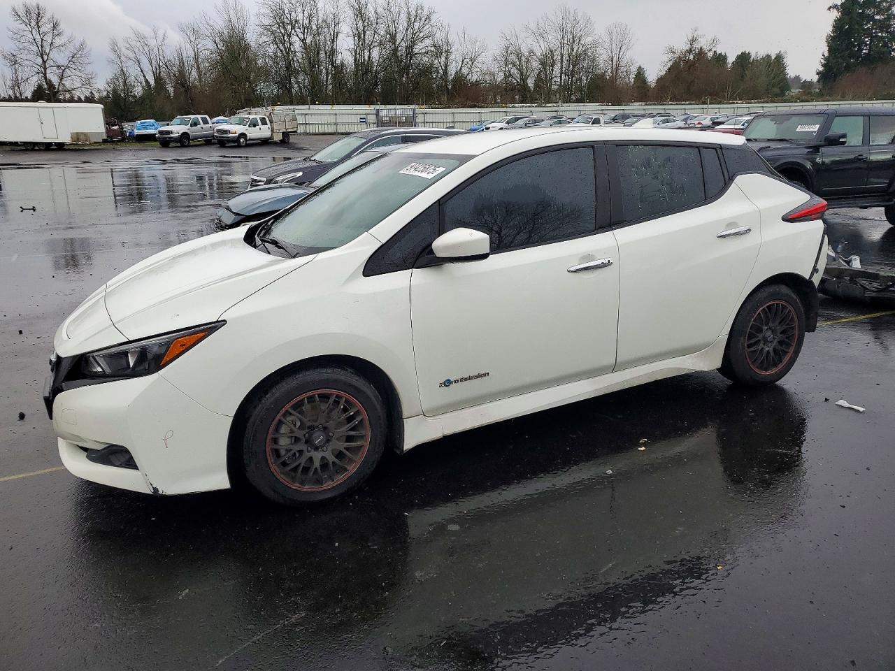 2018 NISSAN LEAF