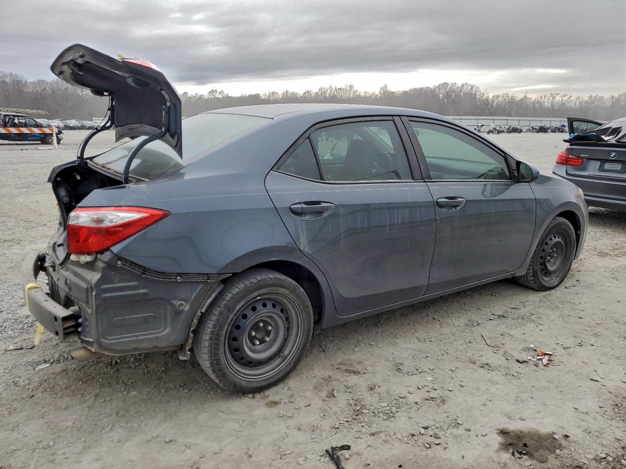 2016 TOYOTA COROLLA L photo 3