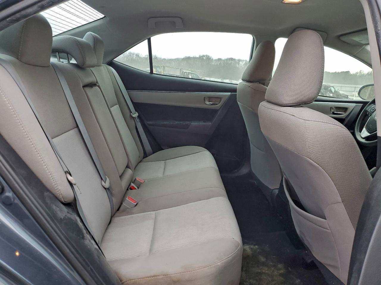 2016 TOYOTA COROLLA L photo 10