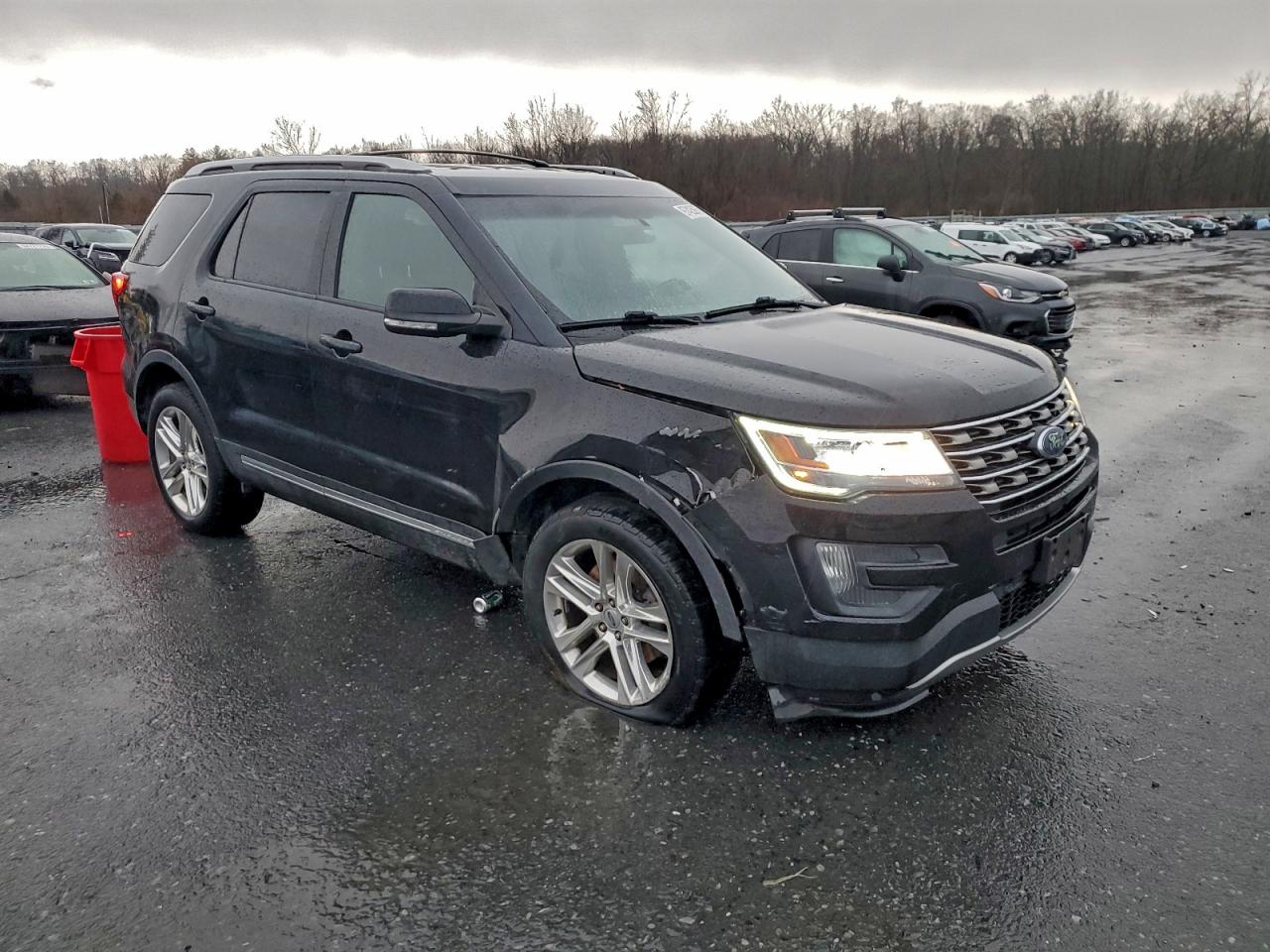 2016 FORD EXPLORER XLT photo 4