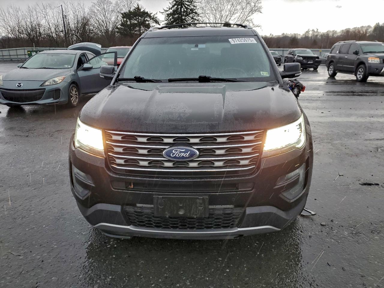 2016 FORD EXPLORER XLT photo 5