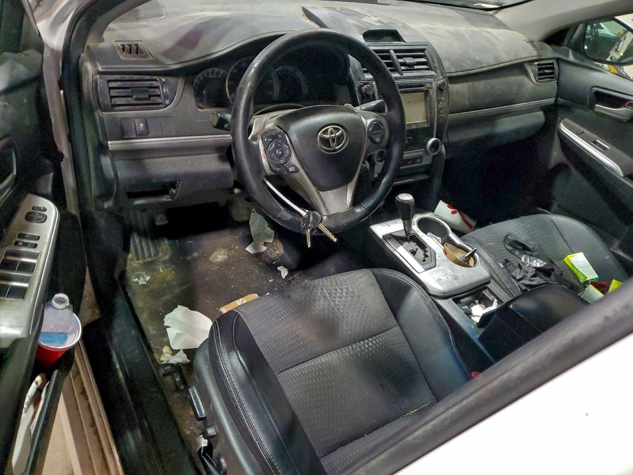 2013 TOYOTA CAMRY L photo 15