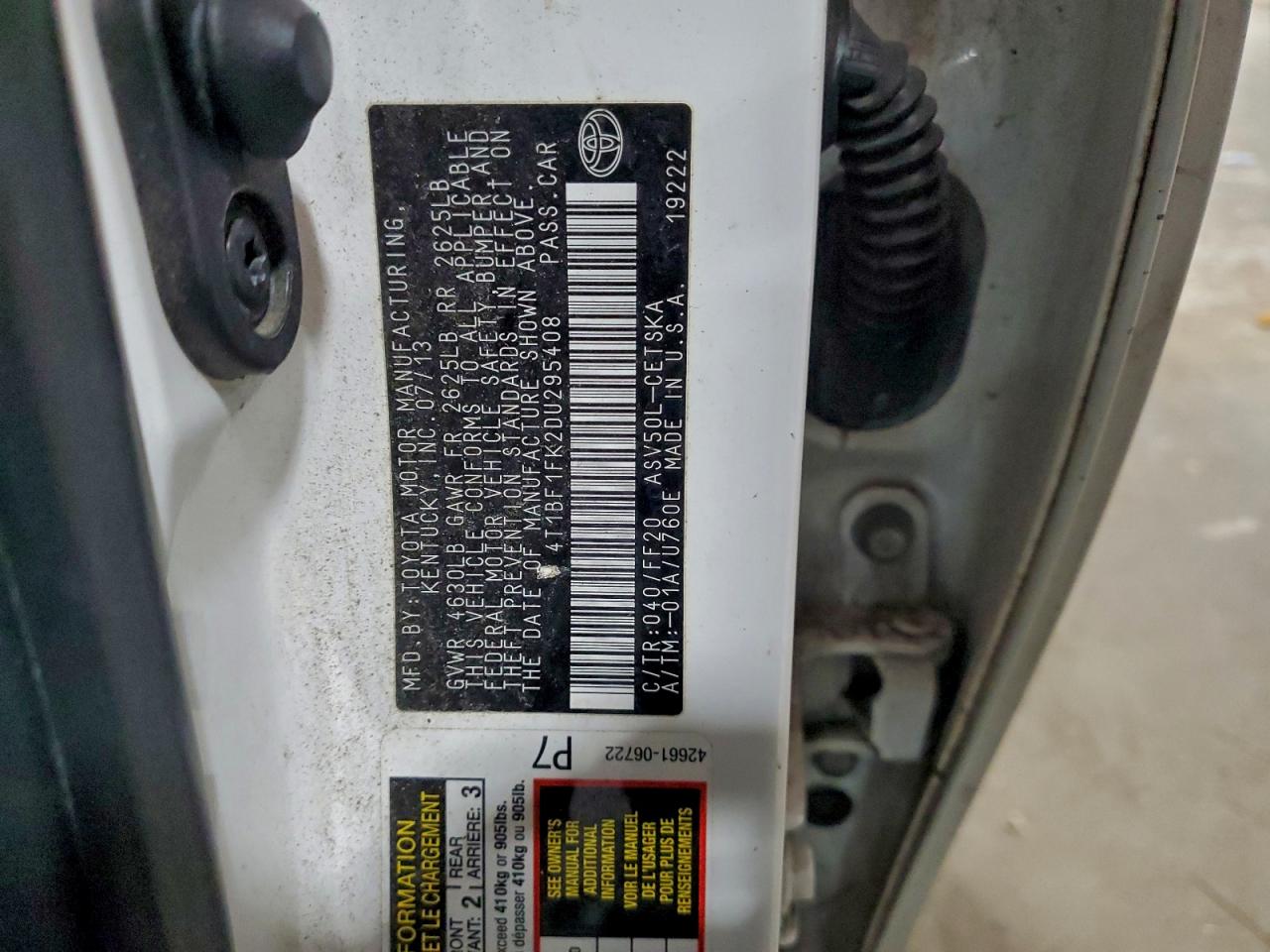 2013 TOYOTA CAMRY L photo 23