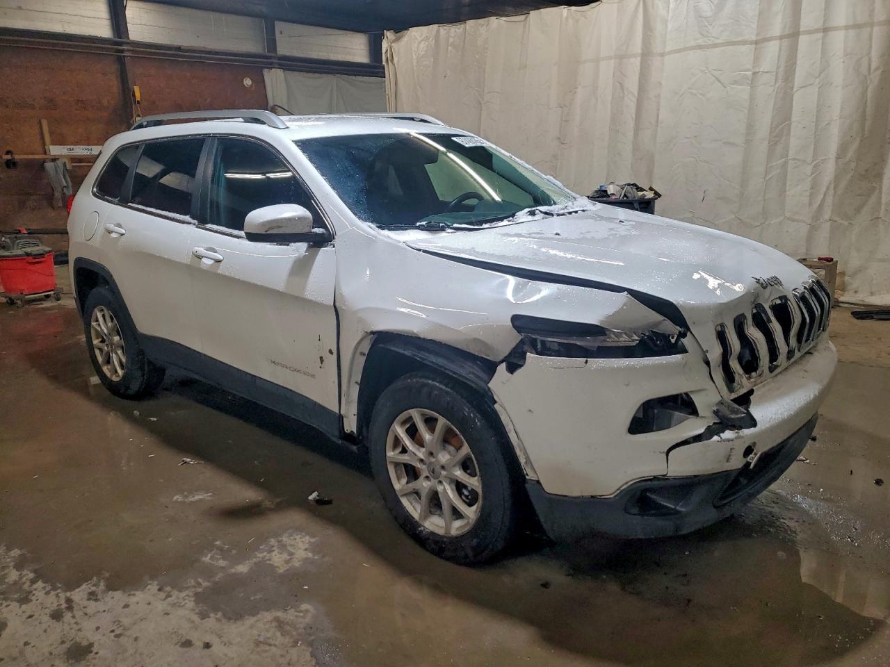 2015 JEEP CHEROKEE LATITUDE photo 4
