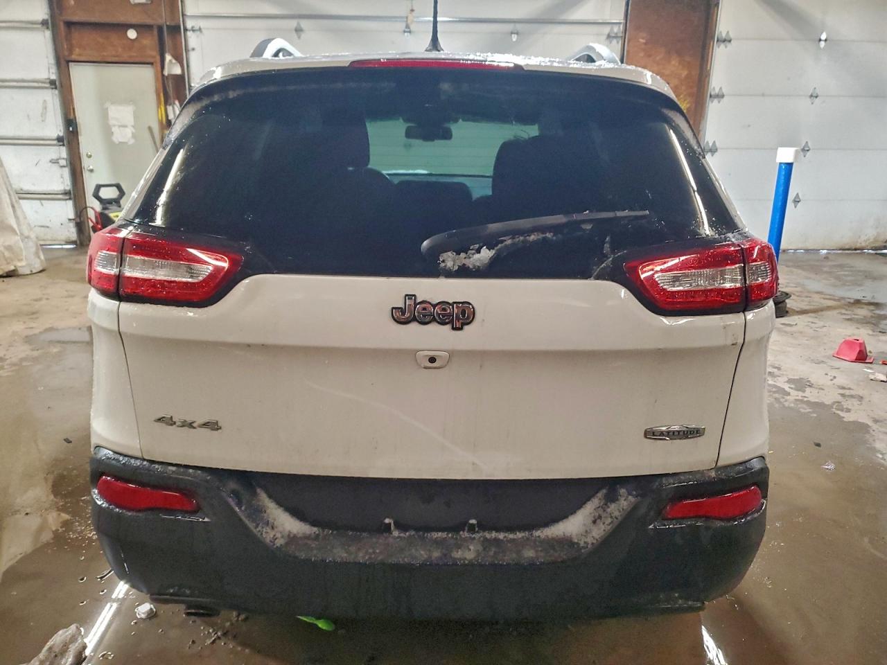 2015 JEEP CHEROKEE LATITUDE photo 6