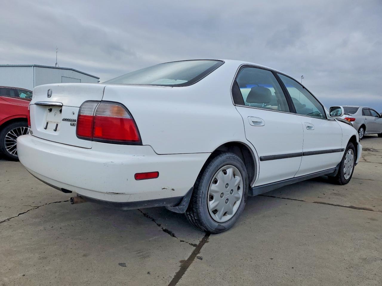 1997 HONDA ACCORD LX photo 3
