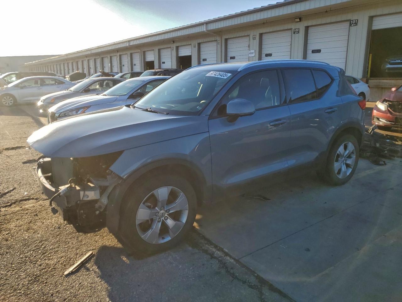 2022 VOLVO XC40