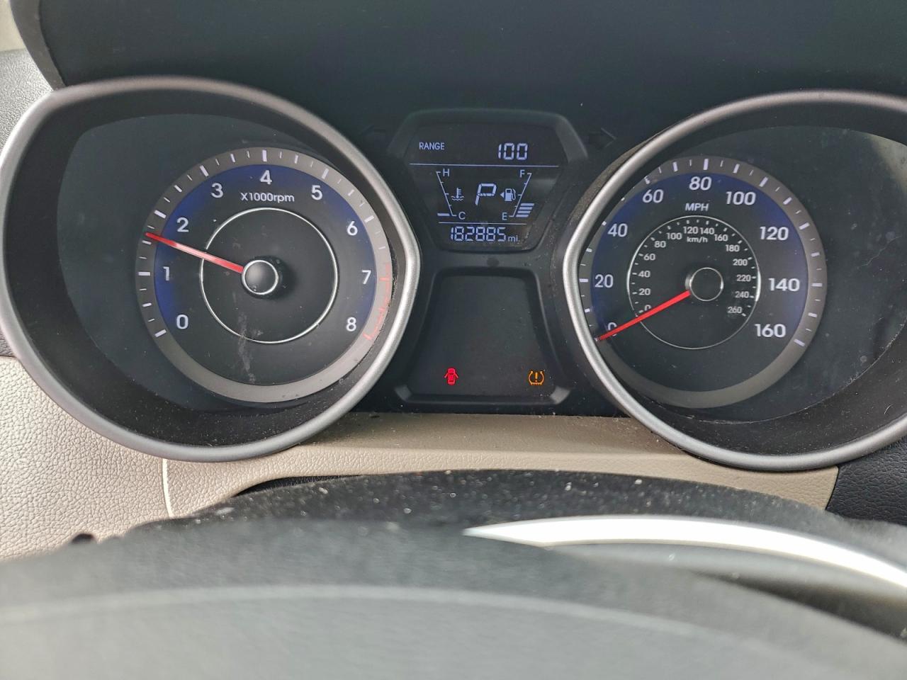 2016 HYUNDAI ELANTRA SE photo 9