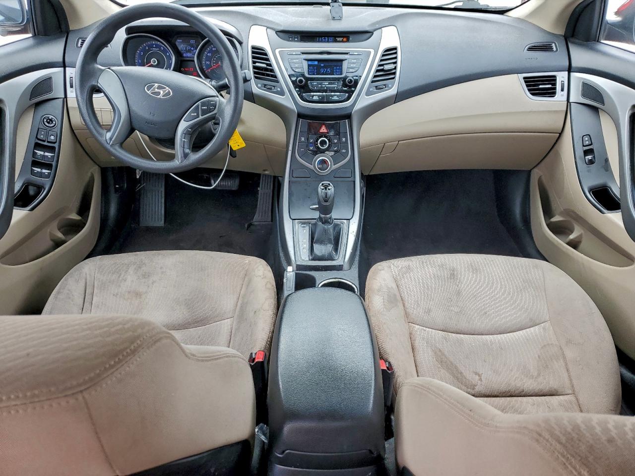 2016 HYUNDAI ELANTRA SE photo 8